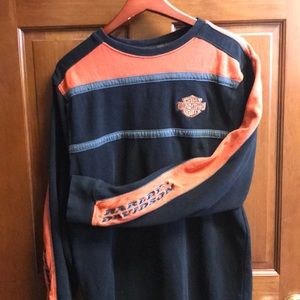 Men’s long sleeved thick soft cotton shirt.